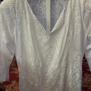 White House Black Market embroidered tunic, sz L